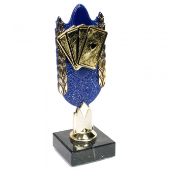 Кубок для победителя покерного турнира